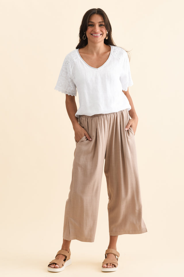 alt text|model:Brontie image 7