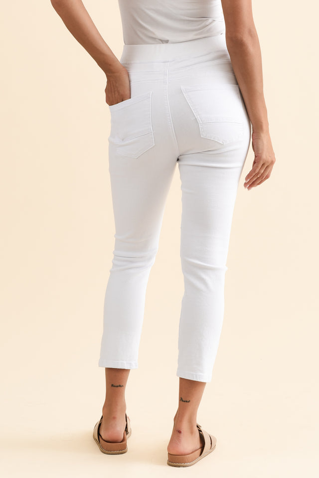 Bella White Cotton Stretch Jeans,Brunette model,alt text|model:Brontie image 6