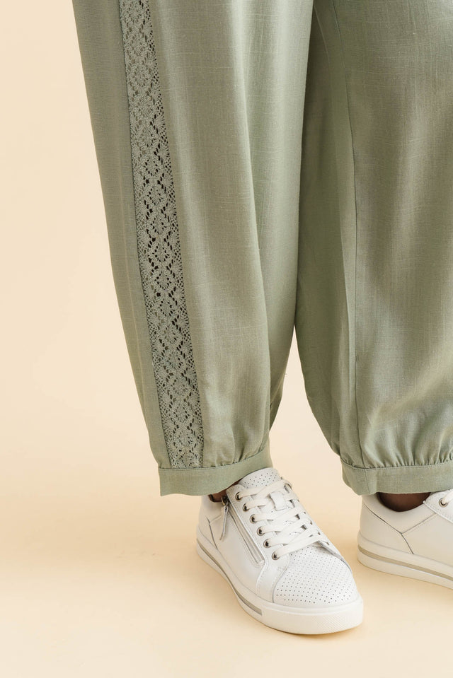 Beretta Khaki Lace Linen Blend Pants,Brunette model,alt text|model:Brontie image 7