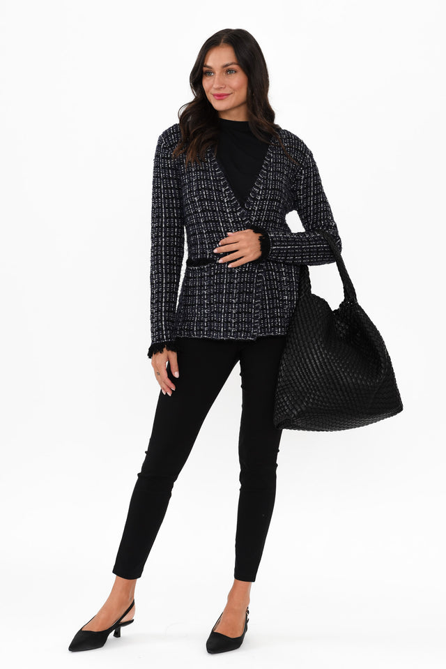 alt text|model:Brontie image 3