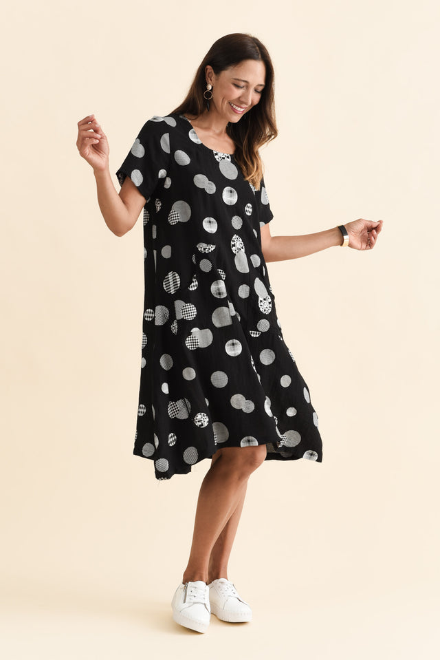 alt text|model:Cara image 7