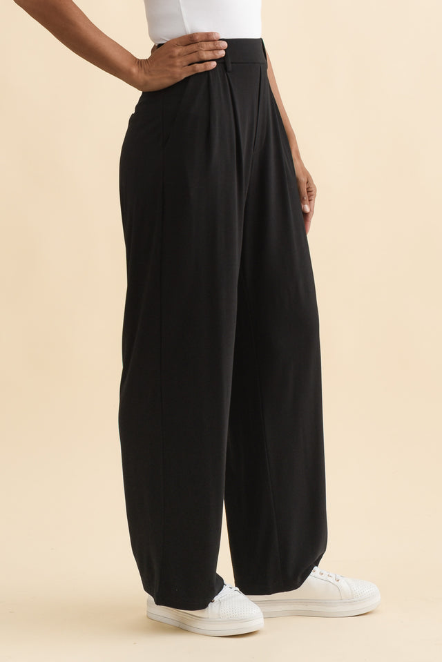 Billie Black Bamboo Wide Leg Pants,Brunette model,alt text|model:Cara image 4