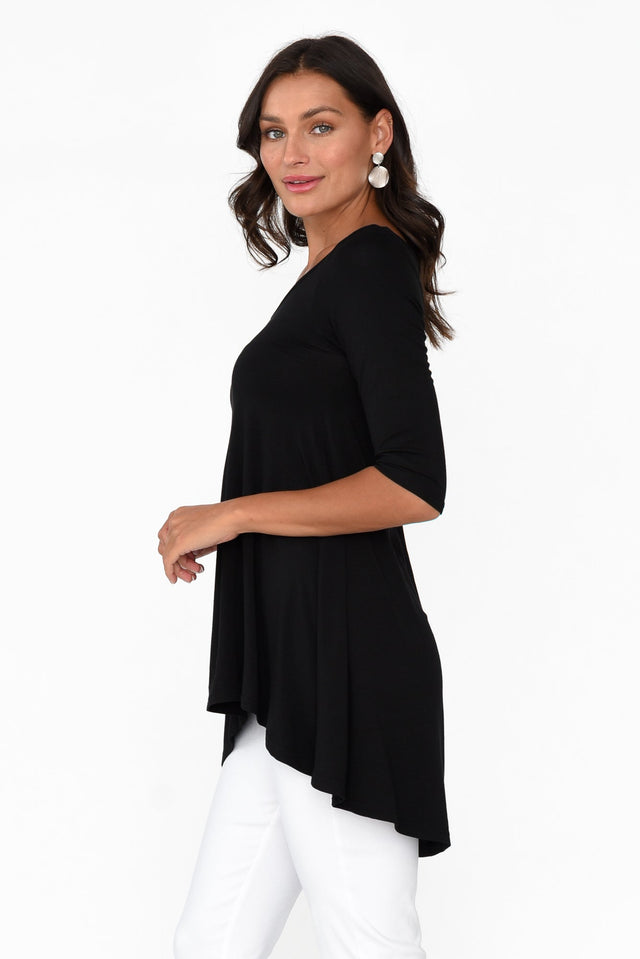 Black Bamboo Hi Lo Hem Top,Brunette model,alt text|model:Brontie image 5