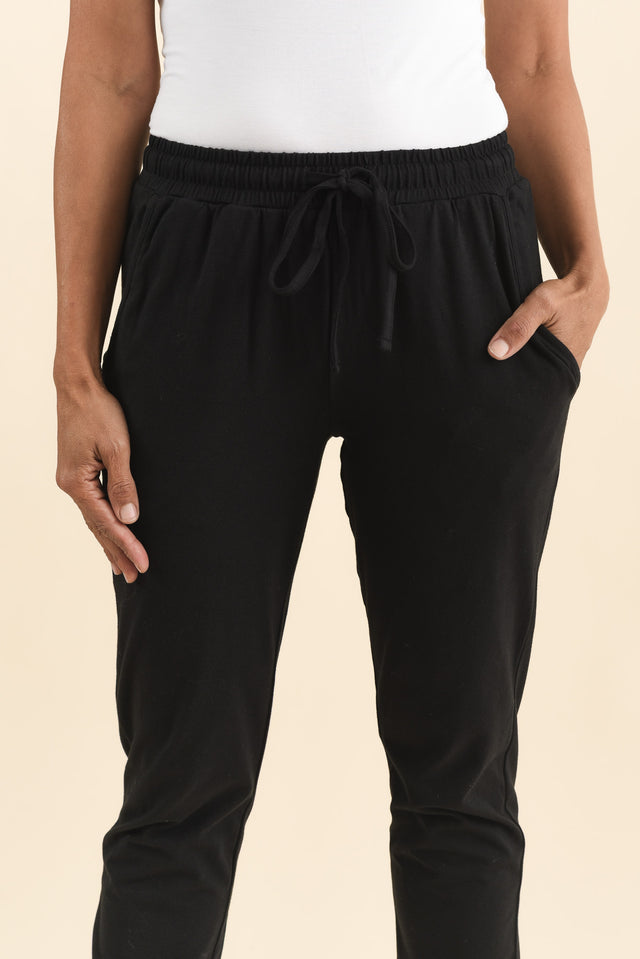Black Cotton Everyday Tie Sweatpants,Brunette model,alt text|model:Cara image 8