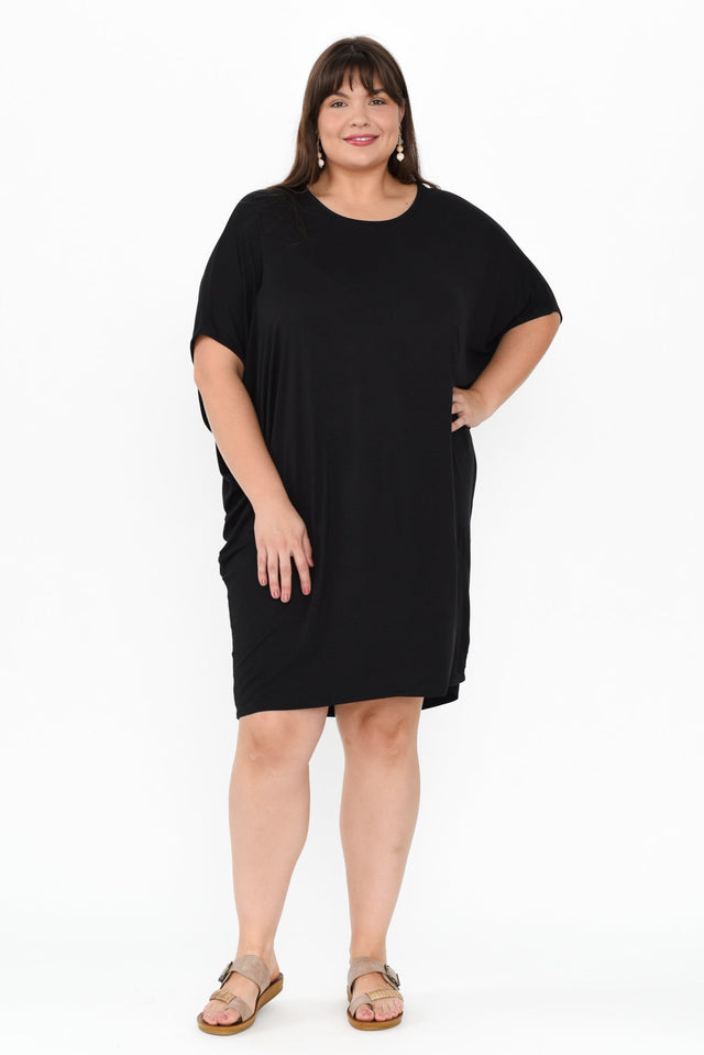 Black Maui Dress,Brunette model,alt text|model:Gabby image 11