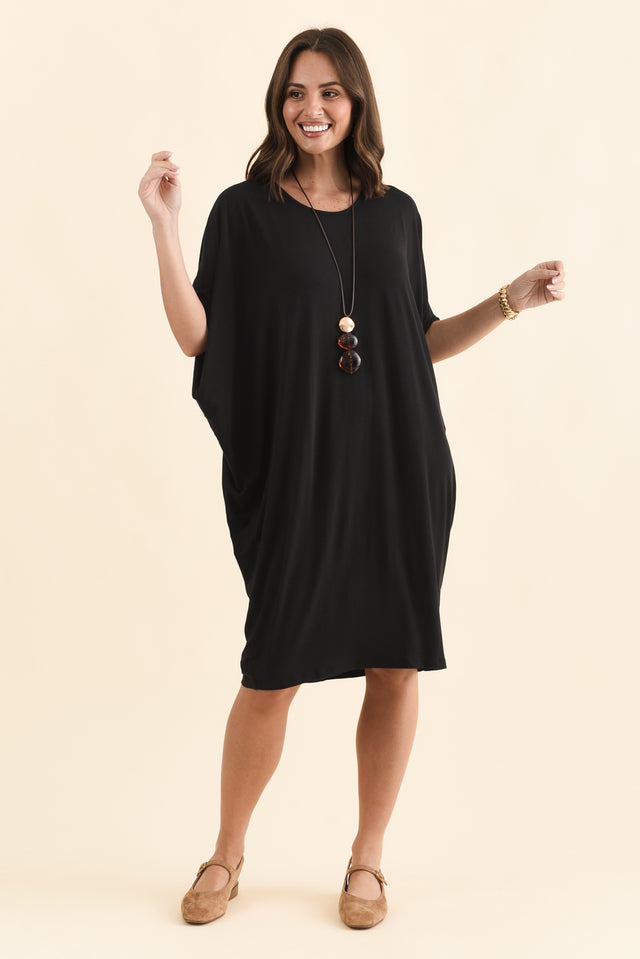 Black Maui Dress,Brunette model,alt text|model:MJ image 3