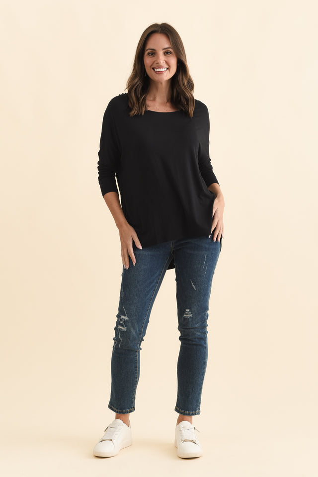 Black Milan 3/4 Sleeve Top,Brunette model,alt text|model:MJ image 3