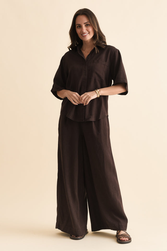 Bliss Chocolate Linen Blend Button Shirt,Full Body,Brunette model,alt text|model:MJ image 6