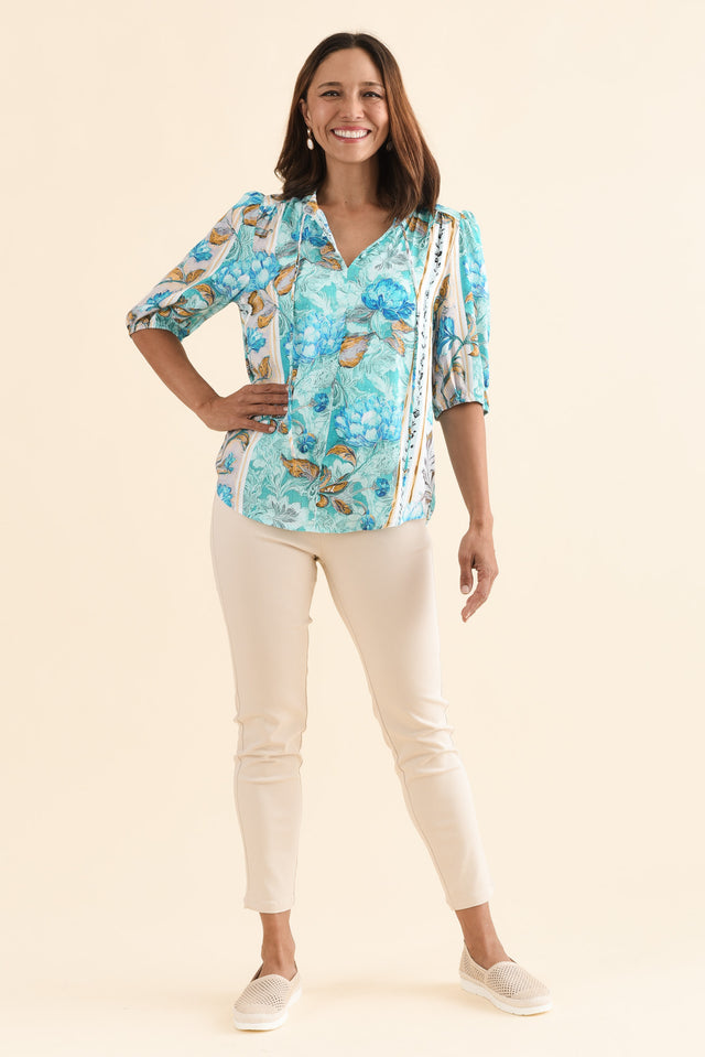Missy Natural 7/8 Stretch Pants,Full Body,Brunette model,alt text|model:Cara image 6