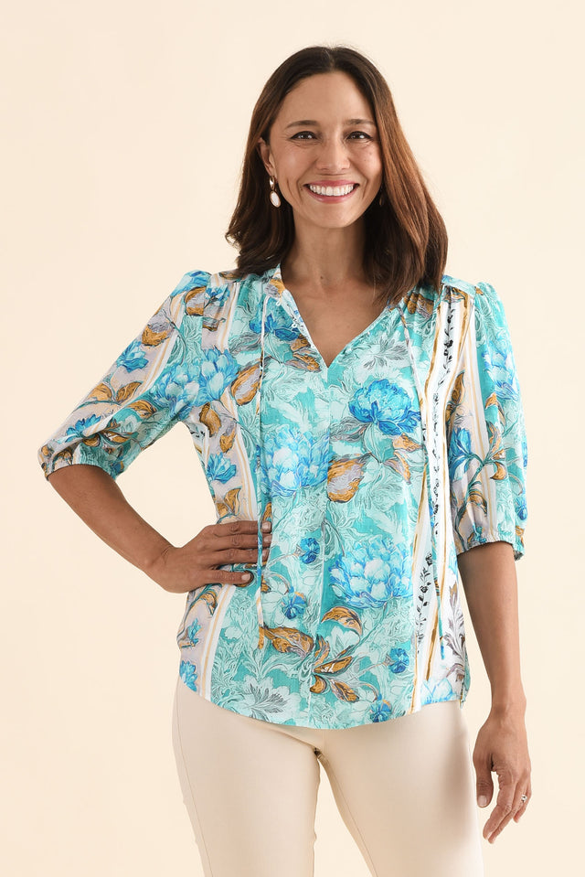 Boreen Blue Floral Button Top,Front,Brunette model,alt text|model:Cara image 1