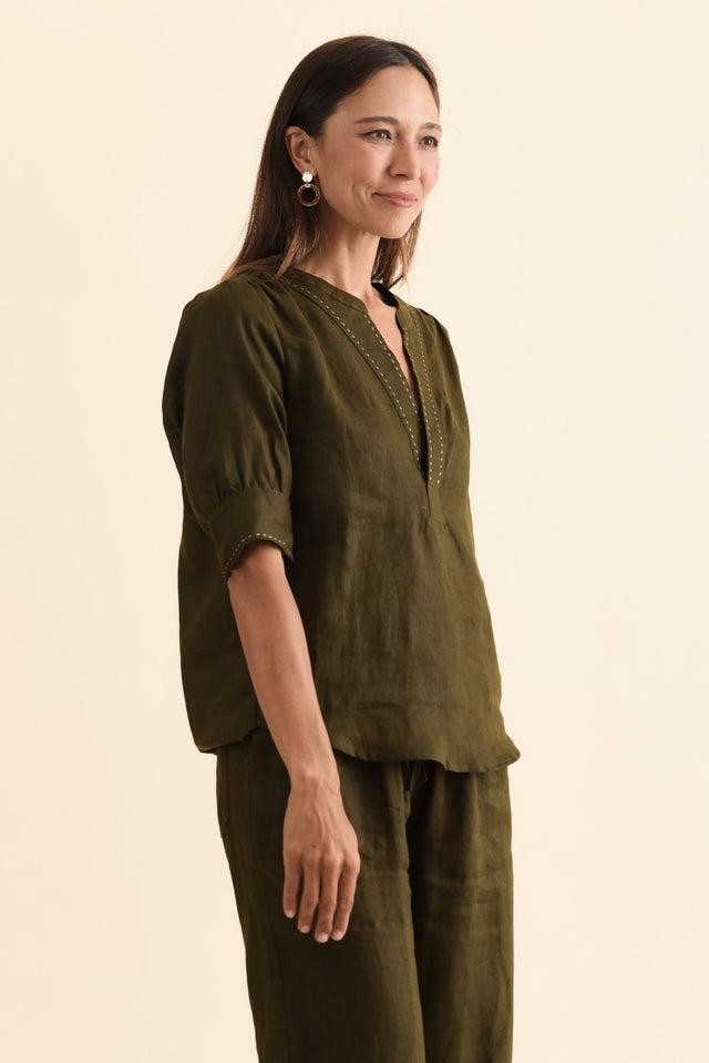 alt text|model:Cara image 4