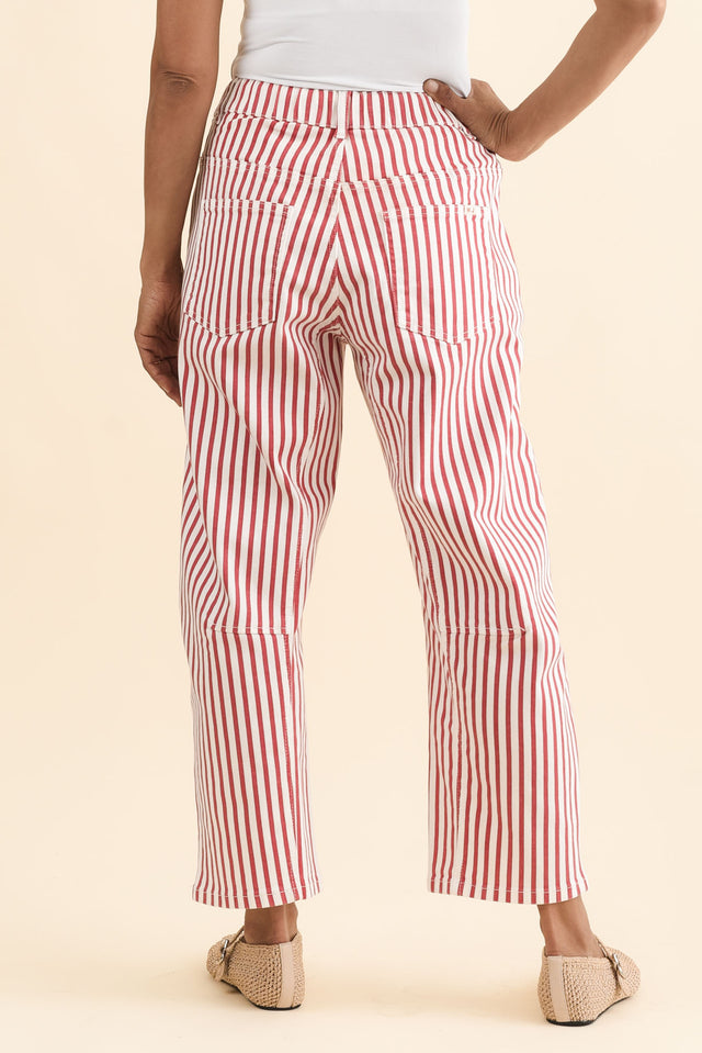 alt text|model:Cara image 5