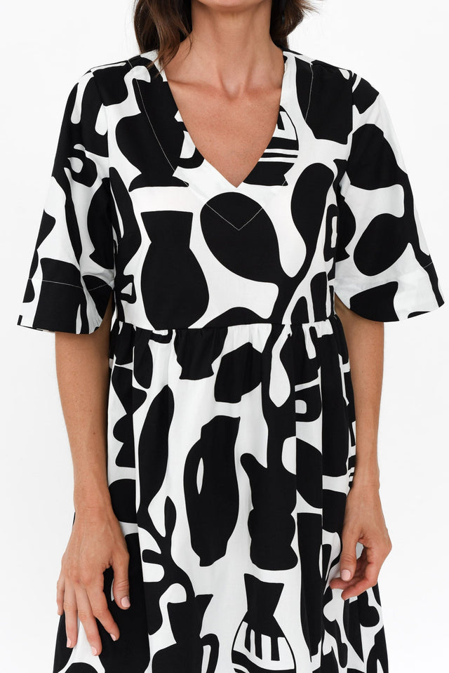 Brightside Black Abstract Cotton Dress,Brunette model,alt text|model:Elouise image 7