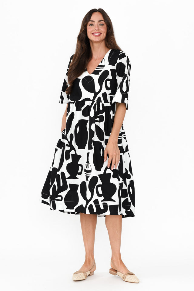 Brightside Black Abstract Cotton Dress,Brunette model,alt text|model:Elouise image 4