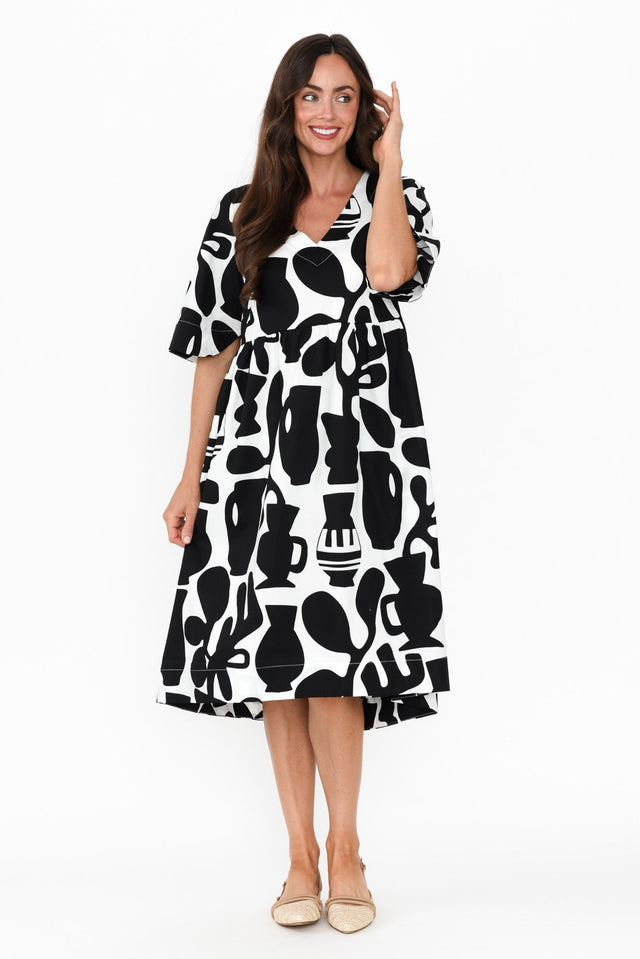 Brightside Black Abstract Cotton Dress,Brunette model,alt text|model:Elouise image 8