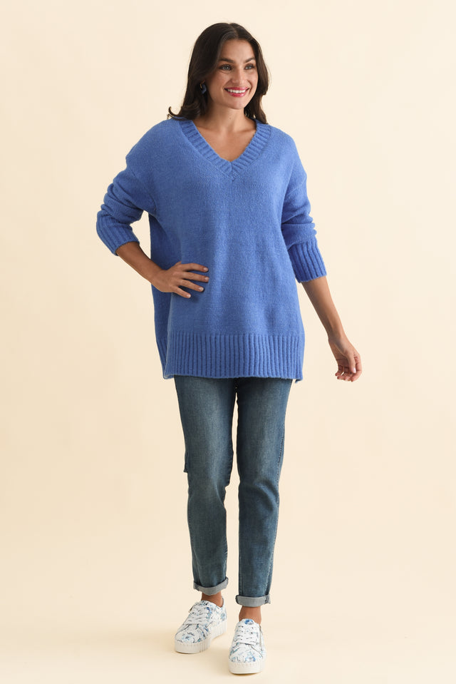 Brilla Blue V Neck Jumper,Brunette model,alt text|model:Brontie image 3