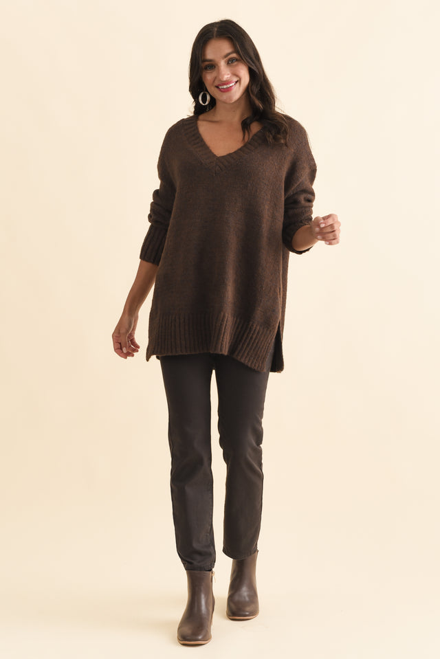 Brilla Chocolate V Neck Jumper,Brunette model,alt text|model:Brontie image 3