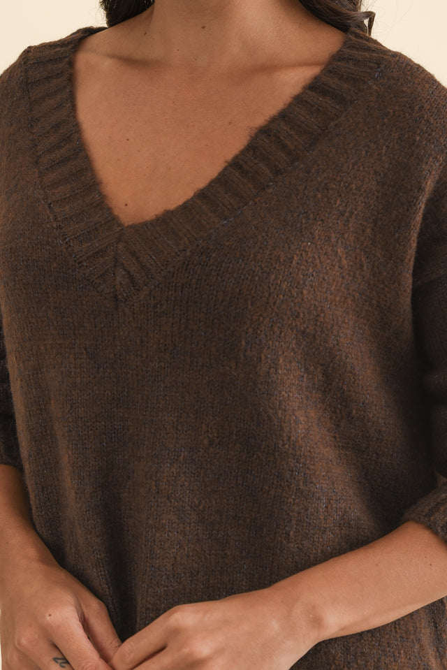 Brilla Chocolate V Neck Jumper,Brunette model,alt text|model:Brontie image 6