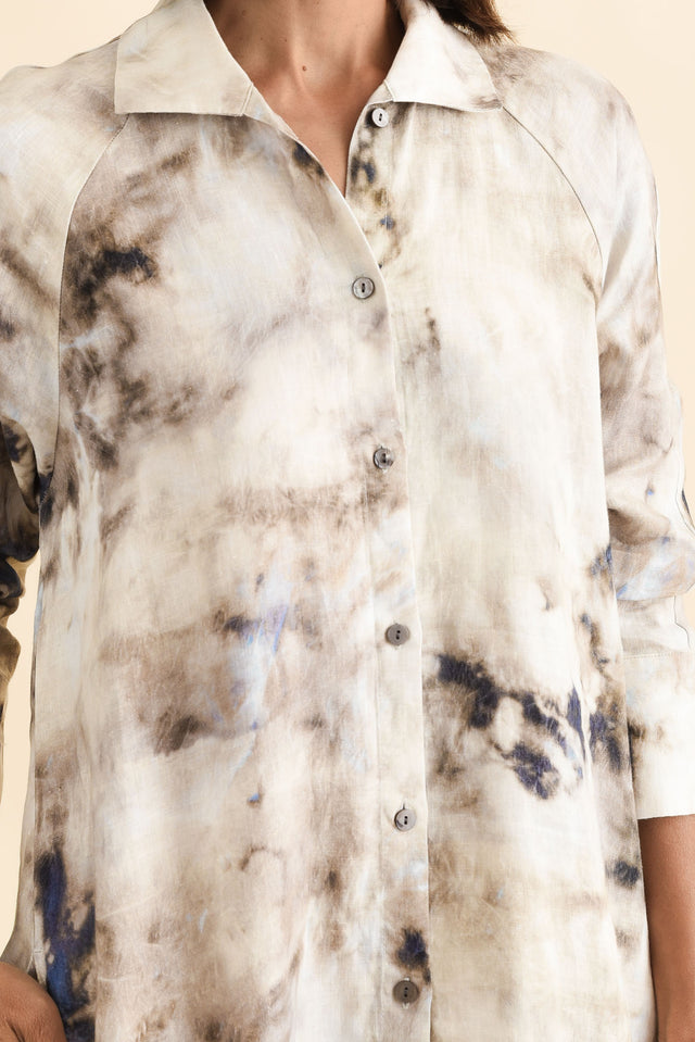 alt text|model:Cara image 6