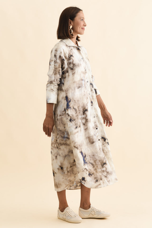 alt text|model:Cara image 4