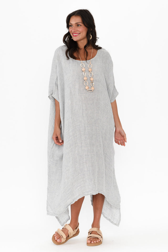 alt text|model:Brontie image 3