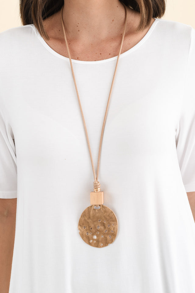 Buttery White Half Sleeve Top,Brunette model,alt text|model:MJ image 6