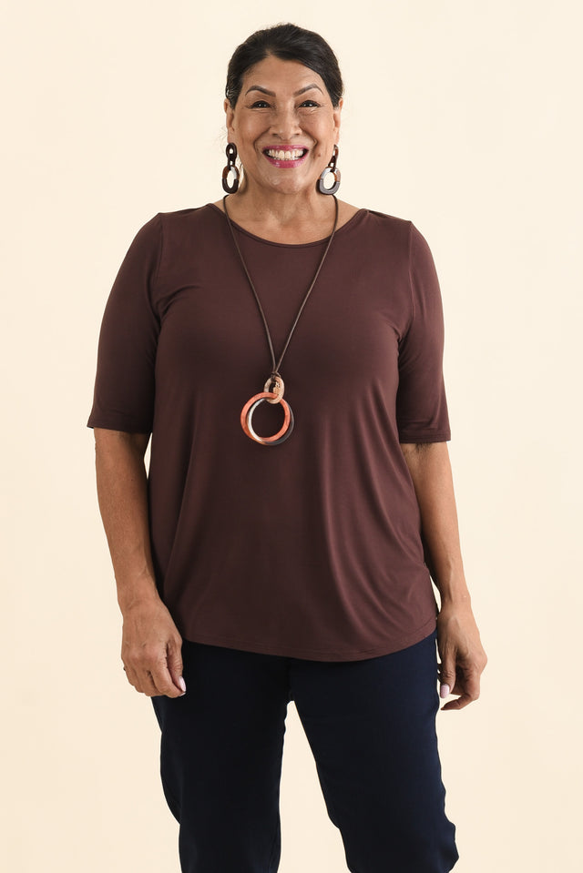 Buttery Wine Half Sleeve Top,Brunette model,alt text|model:Pilita image 8