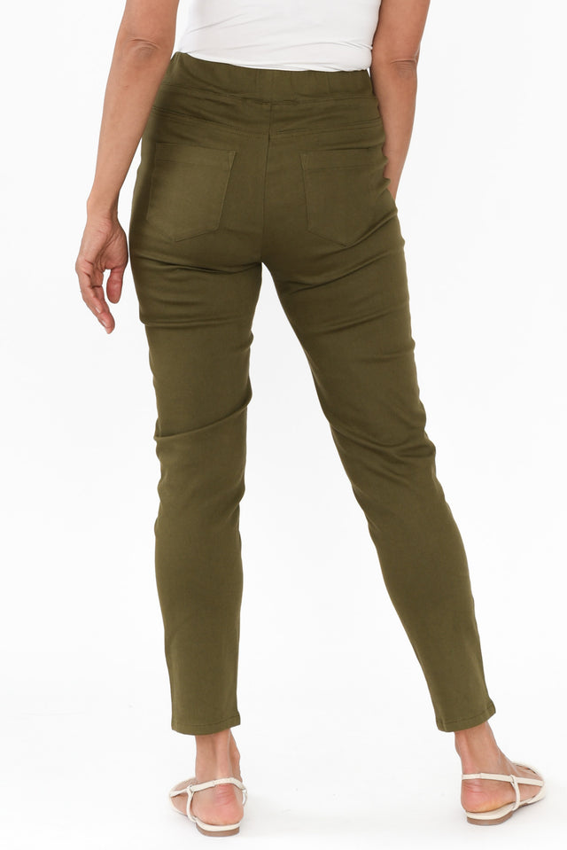 alt text|model:Cara image 5