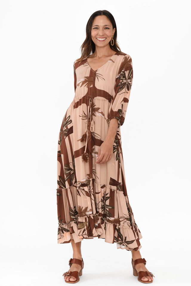 alt text|model:Cara image 4