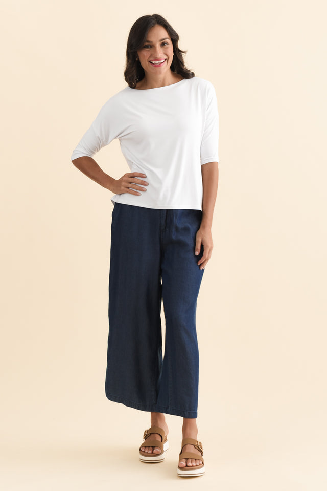 Camila White Bamboo Top,Brunette model,alt text|model:Brontie image 10
