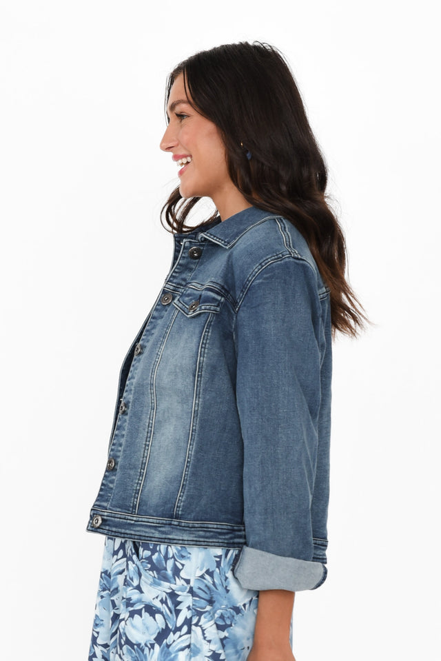 alt text|model:Brontie image 6