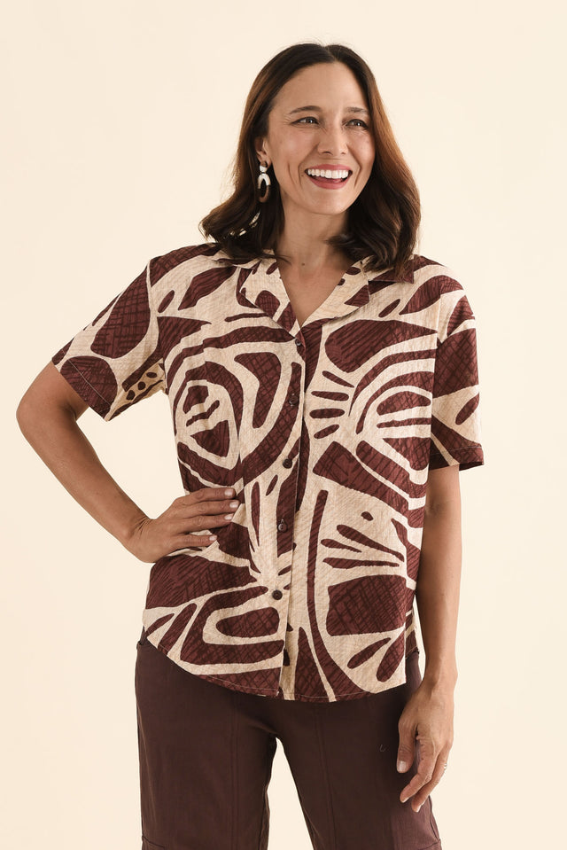 Cara Rust Abstract Cotton Collared Top,Front,Brunette model,alt text|model:Cara image 1