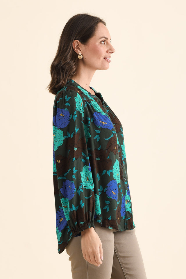 Carina Green Flower Sleeved Blouse,brunette model,Side of Outfit,alt text|model:MJ image 3