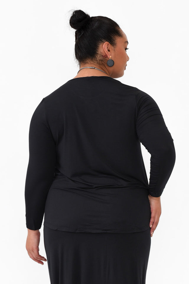 Buttery Carla Black Top,Brunette model,alt text|model:Maiana image 11