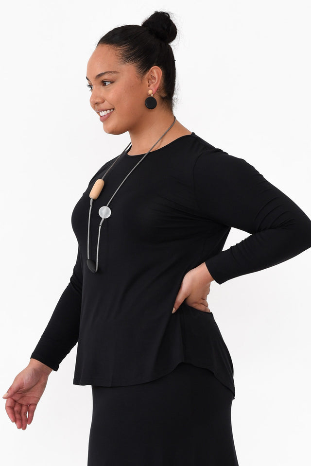 Buttery Carla Black Top,Brunette model,alt text|model:Maiana image 10