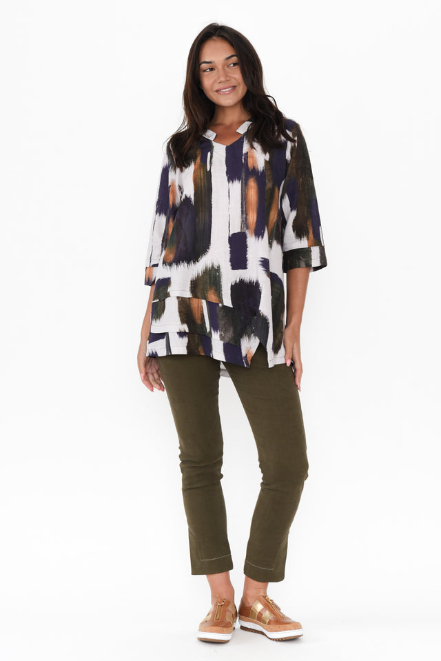 alt text|model:Kirstyn image 3