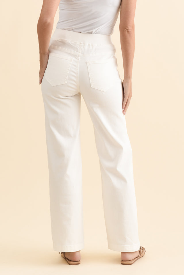 Carpenter Cream Stretch Jeans,Brunette model,alt text|model:MJ image 5