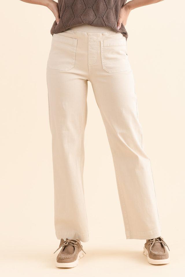 Carpenter Natural Stretch Jeans,Front,Brunette model,alt text|model:MJ