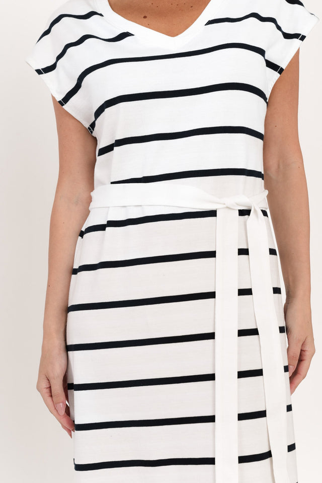 alt text|model:MJ image 6