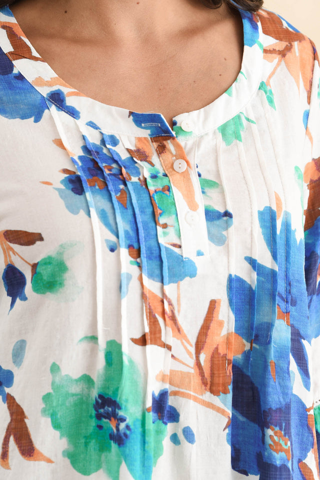 alt text|model:Brontie image 7