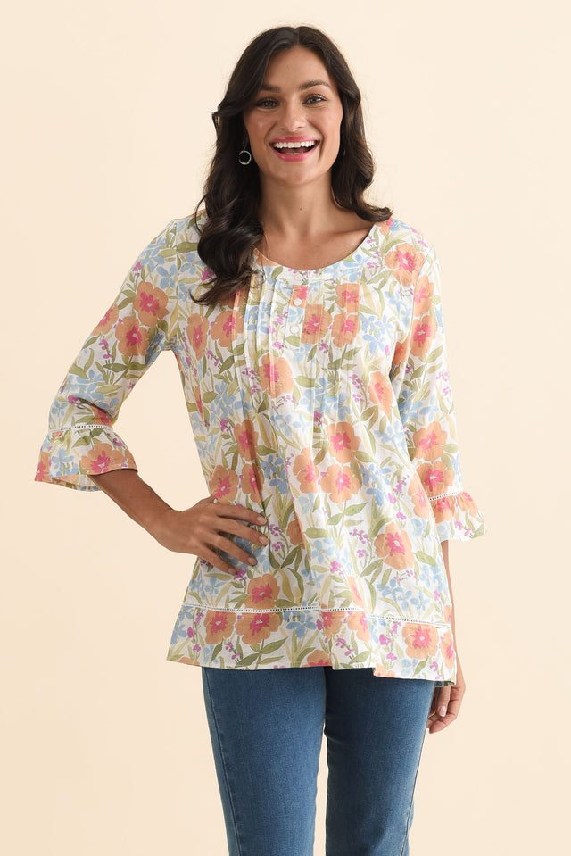 alt text|model:Brontie image 1