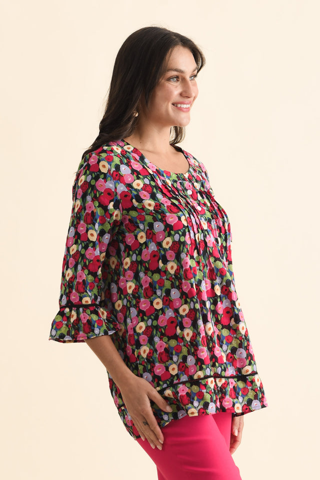 Cassidy Pink Poppy Cotton Sleeved Top,Brunette model,alt text|model:Brontie image 4