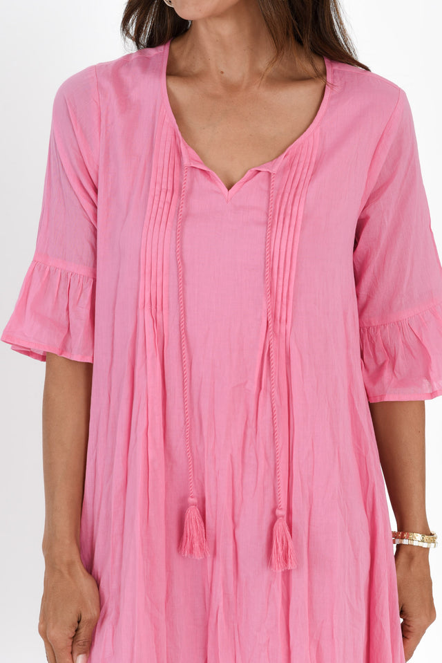 alt text|model:Cara image 6