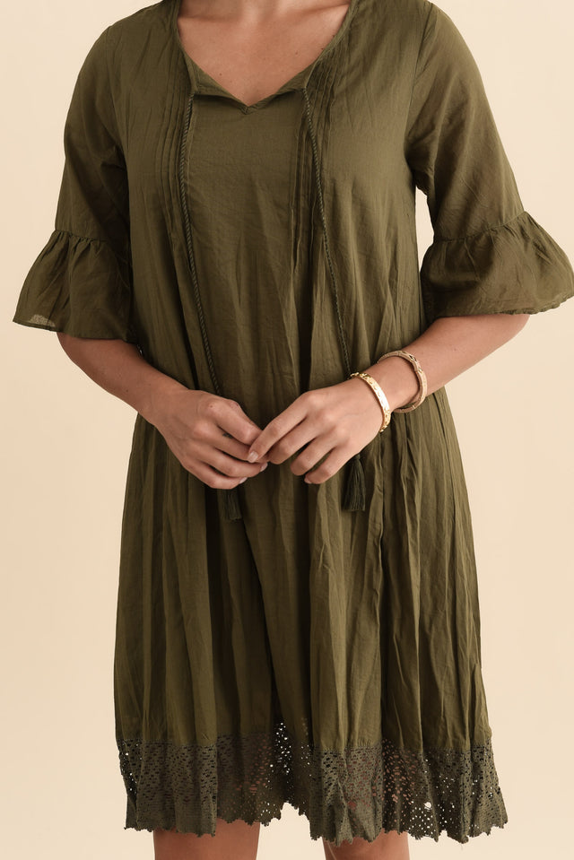 alt text|model:Brontie image 6