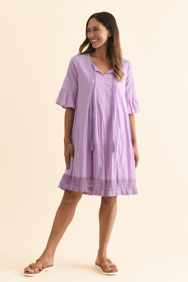 alt text|model:Cara image 7