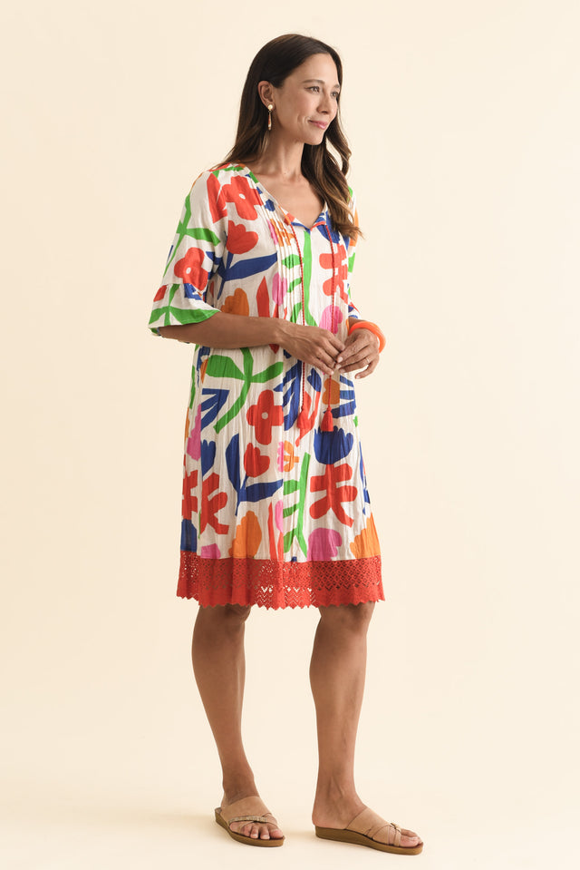 alt text|model:Cara image 4