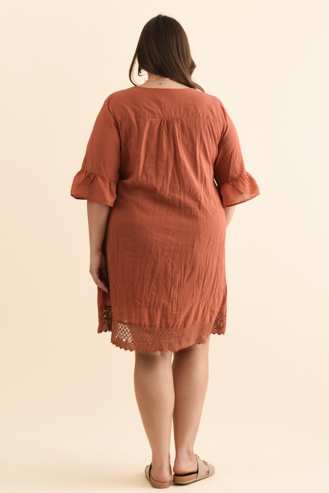 Cayman Rust Cotton Tunic Dress,Brunette model,alt text|model:Gabby image 12