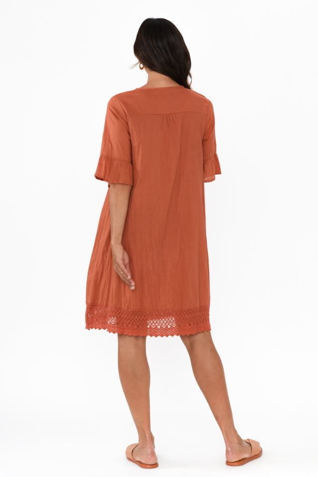 alt text|model:Cara image 5