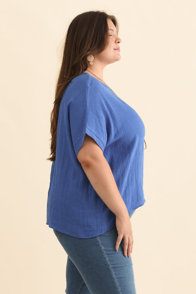 Chaya Cobalt Linen Top,Brunette model,alt text|model:Gabby image 11