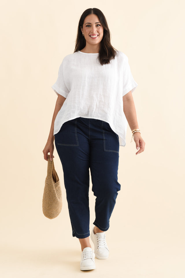 Chaya White Linen Top,Brunette model,alt text|model:Emilia image 10